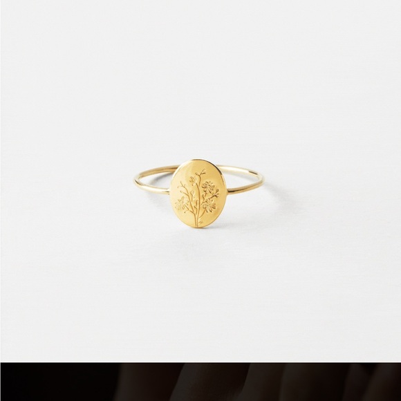 Delicate Gold Floral Ring - Picture 1 of 2